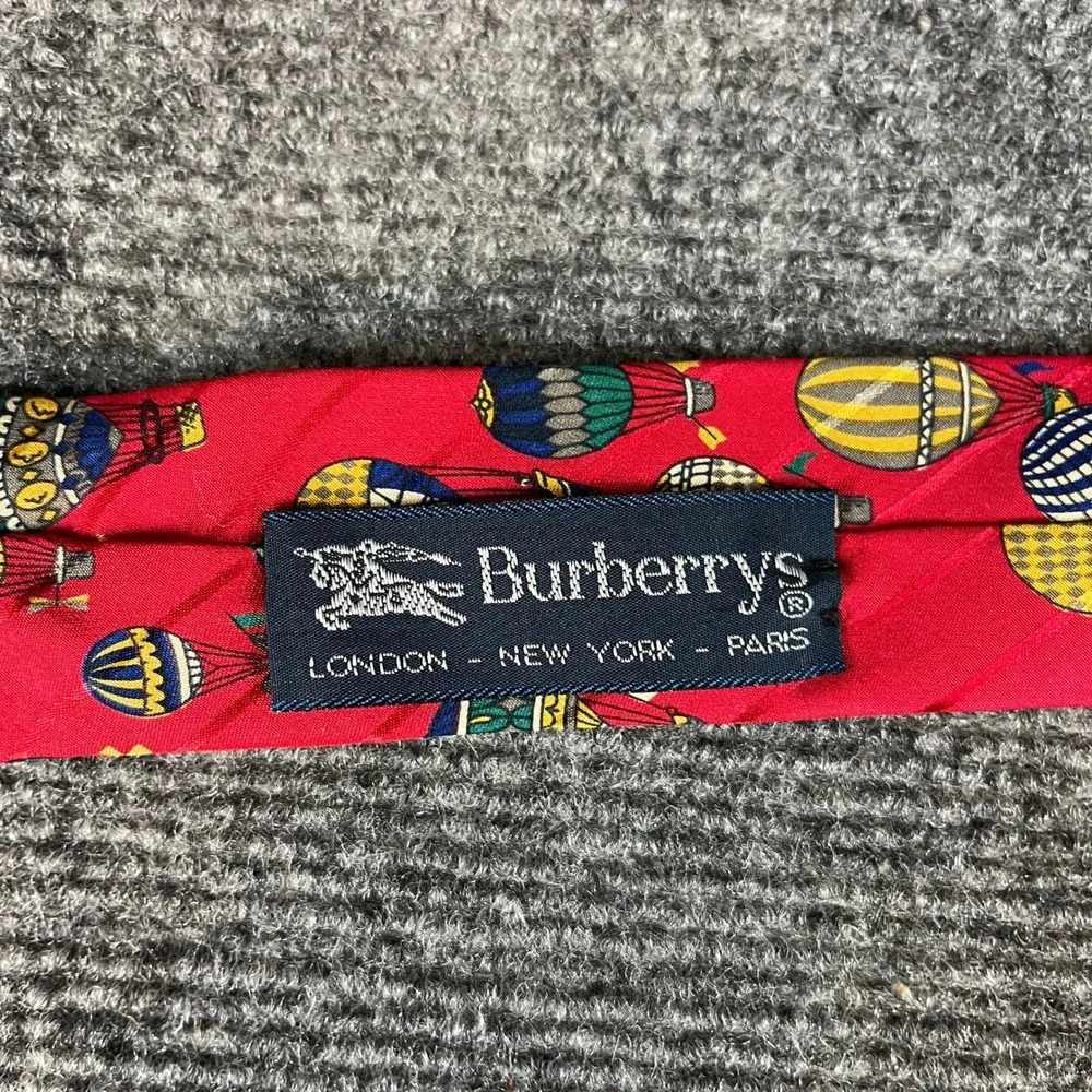 Burberrys Vintage Red Silk Hot Air Balloon Print Tie London New York Paris